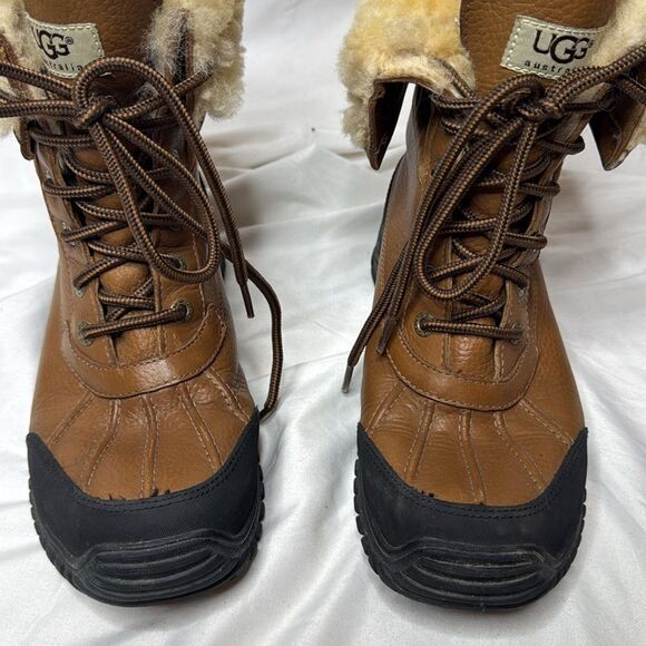 UGG Adirondack Chestnut Leather Boot III. Size 7.5. - Picture 4 of 12